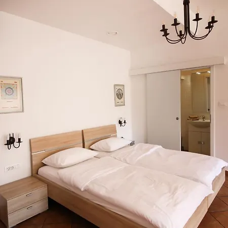 Katrca Hotel 3*