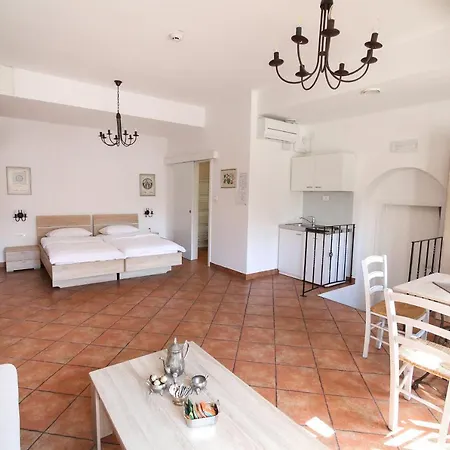Hotel Katrca 3*