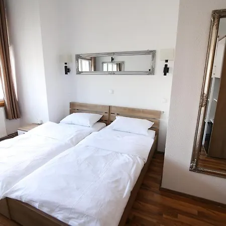 Katrca 3* Ljubljana