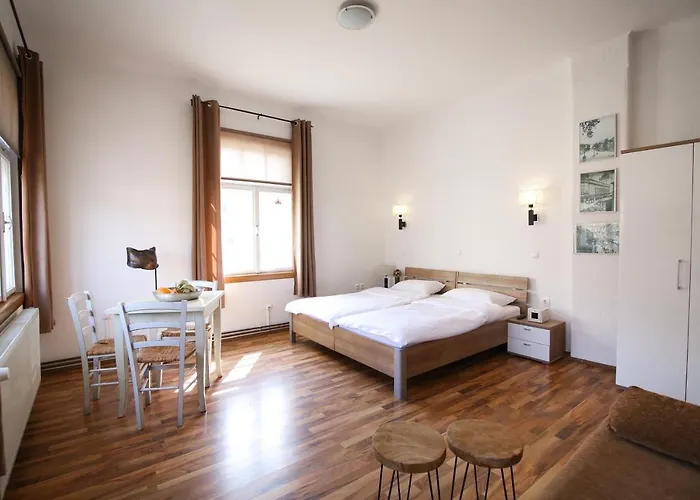 Katrca Otel Ljubljana