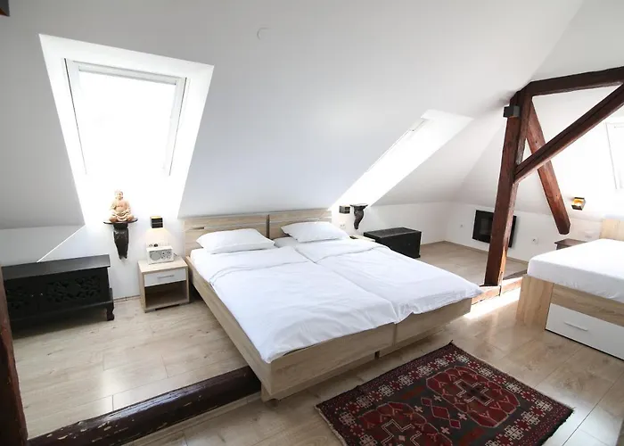 Katrca Otel Ljubljana